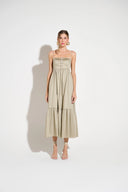 Vestido midi caqui acetinado com botões e saia evasê