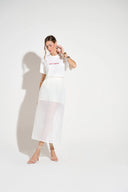 T-shirt off-white com gola redonda