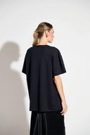 T-shirt básica oversized preta com gola redonda