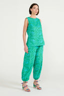Regata verde em laise floral