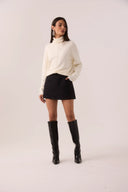 Short saia Camila preto em tafetá