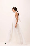 Vestido longo off-white em mousseline frente única