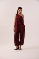 Blusa assimétrica vinho em tricoline com laço lateral