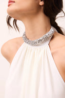 Vestido longo off-white em mousseline frente única