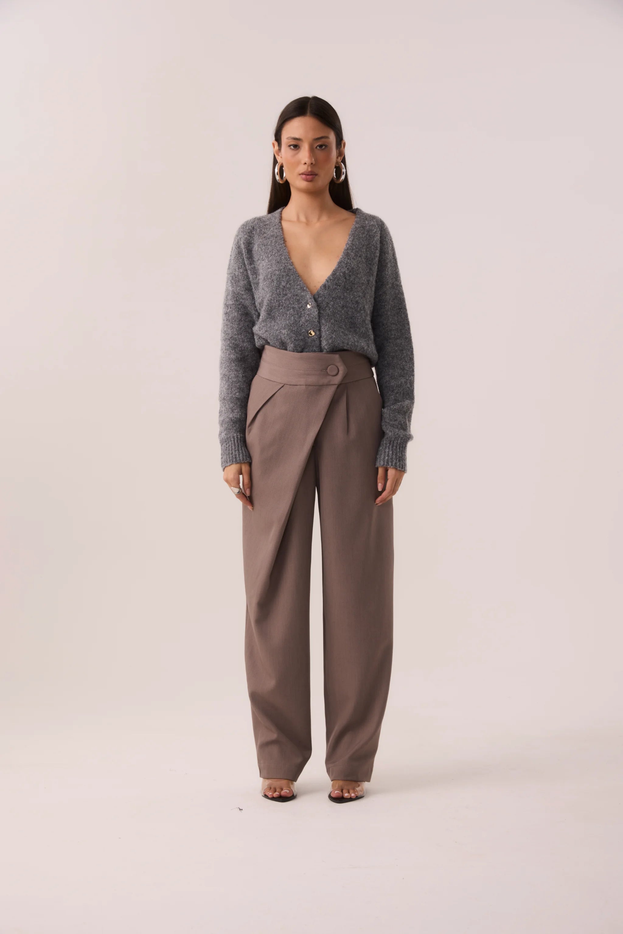 Cardigan Oversized de Lã Cinza com Botões – Vena Amoris