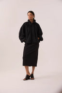Jaqueta bomber preta em nylon