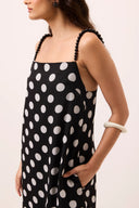 Vestido midi de poá preto e branco fluido