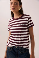 Camiseta listrada vinho e branca em algodão com bordado 'Stop hiding your magic'