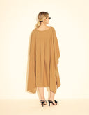 Vestido midi Mila camelo com mangas capa